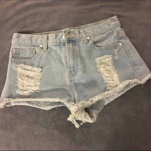high waited distressed shorts