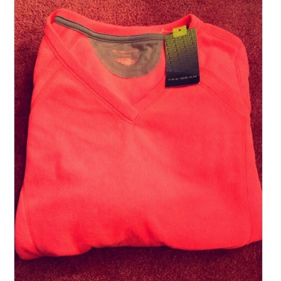 Tek Gear Women's Microfleece V-neck Shirt - Picture 2 of 4