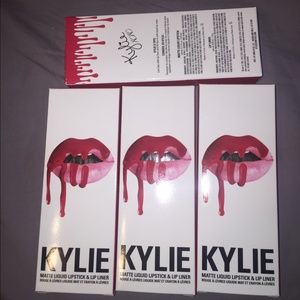 MARY JO K lipkit by Kylie Jenner