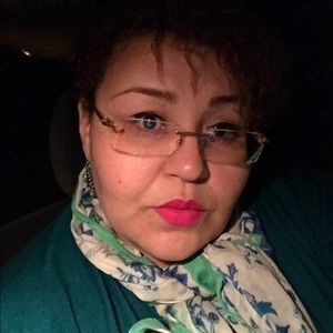 Meet your Posher, Ana