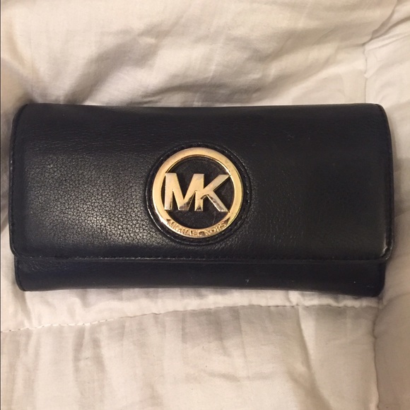 Michael kors wallet