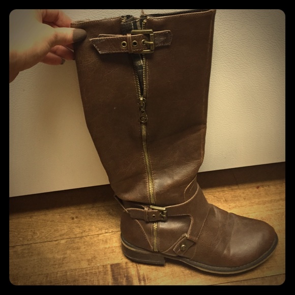 Guess boots