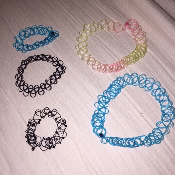 Set of 5...3 bracelets 2 necklaces