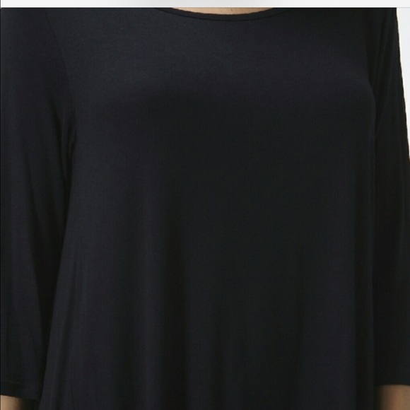 ๐Black Scoop Top - Picture 3 of 3