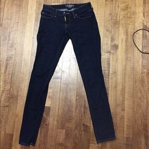 Lucky brand!!! Dark wash skinny jeans