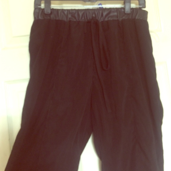 🚫DELETING🚫TRENDY BLACK JOGGERS WITH LEATHER