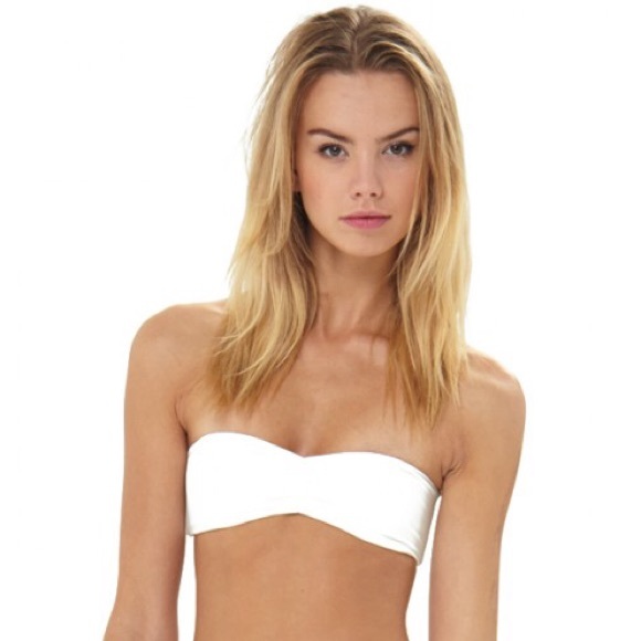 🎉FLASH SALE🎉 Bettinis Bikini Bandeau