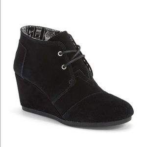 Toms desert wedge bootie