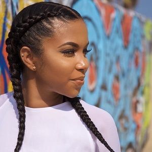 Meet your Posher, Latasha