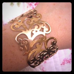 Rose gold tone filigree cuff