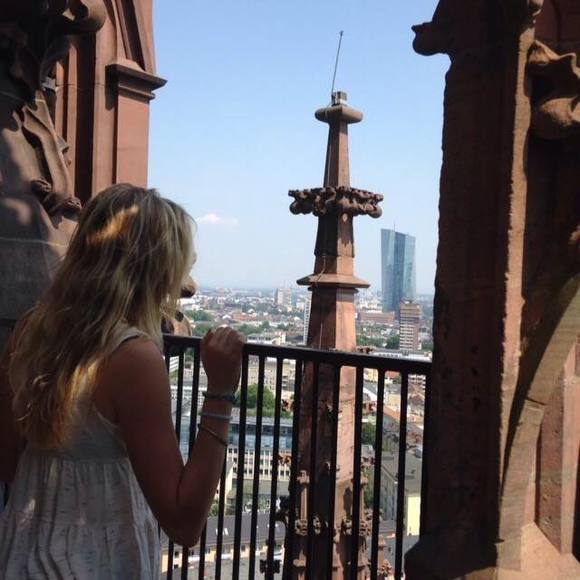 Meet your Posher, Rose