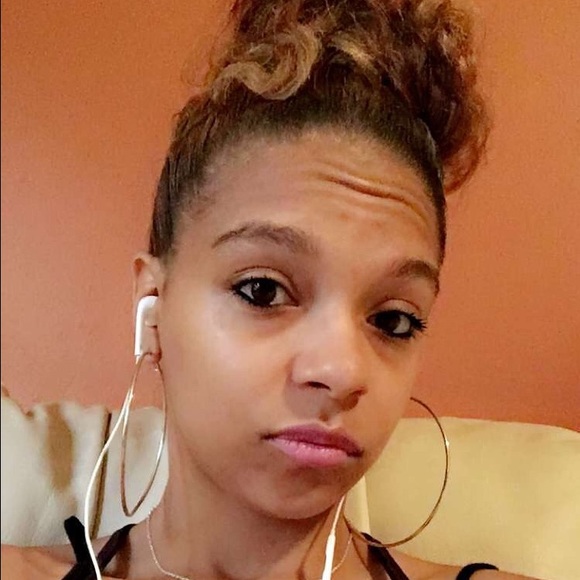 Meet your Posher, Emerald - Picture 2 of 3