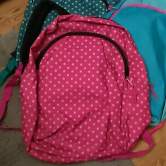 4 basic backpacks - Picture 2 of 4
