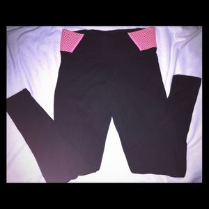 PINK yoga leggings