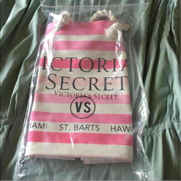 ✨🌸NIP Victoria's Secret Beach Tote Bag🌸✨ - Picture 1 of 3