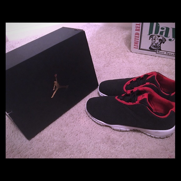 Jordan AJ Future Lows Perfect Condition size 6Y/8W