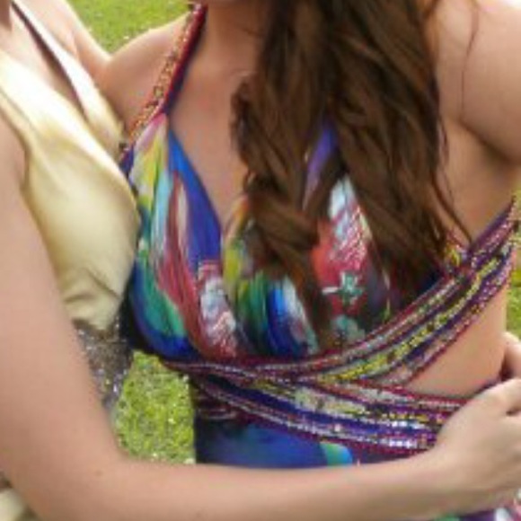 Prom dress - Picture 2 of 4