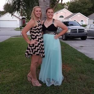 Meet your Posher, Anysia