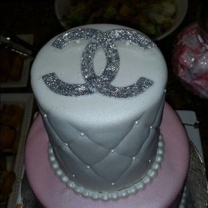 Meet your Posher, Samira