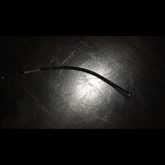 Shades:Chanel - Picture 4 of 4