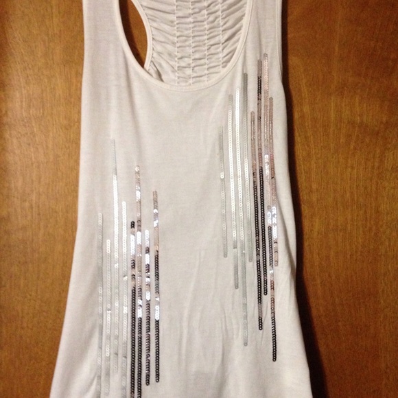 Sequin tank for a night out - Picture 2 of 4