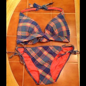 NWOT Victoria's Secret Halter Bikini