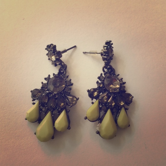 Classic antique earring