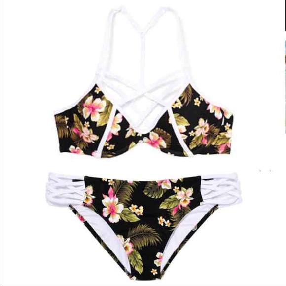 PINK Victoria's Secret Swim - !!SOLD!! PINK Black Aloha Floral Bikini PINK Victoria's Secret Swim - !!SOLD!! PINK Black Aloha Floral Bikini