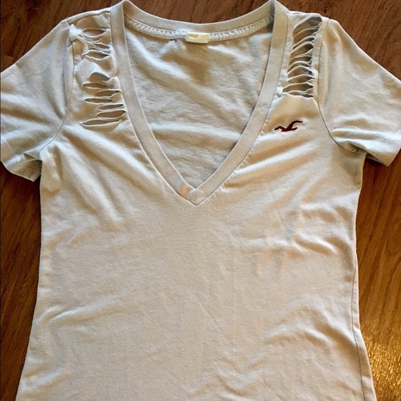 Cute Hollister shirt Medium💜