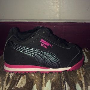 Toddler puma sneakers