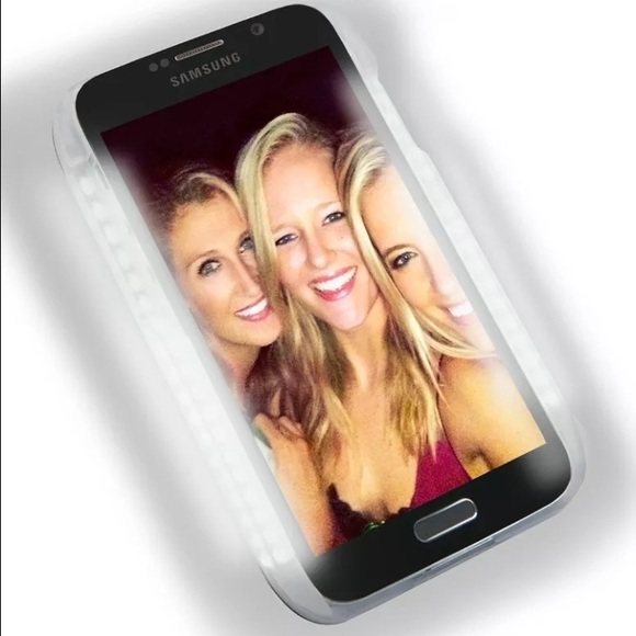 Lumee case