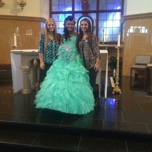 Meet your Posher, Lizzy