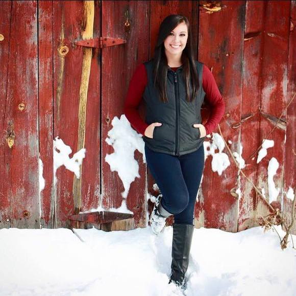 Meet your Posher, Jazmin - Picture 1 of 1