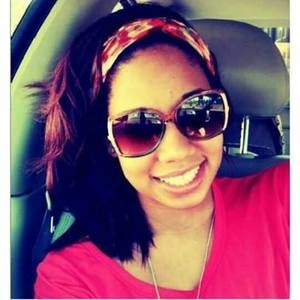 Meet your Posher, Alexis