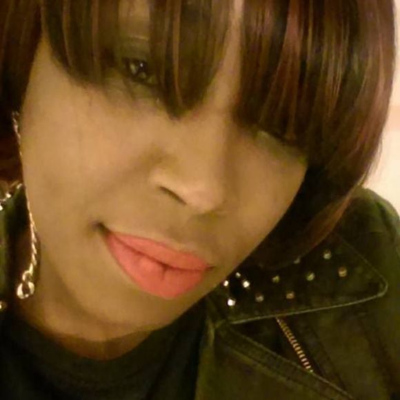 Meet your Posher, Leneice