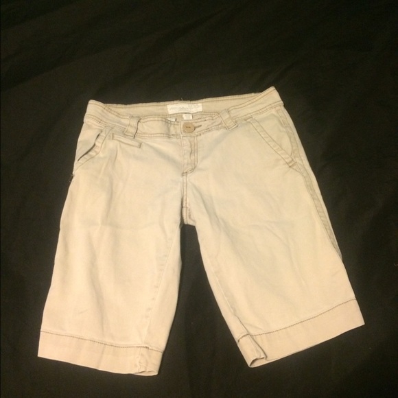 Khaki Aeropostale shorts