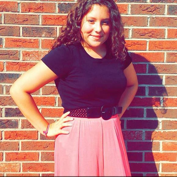 Meet your Posher, Emily - Picture 1 of 1