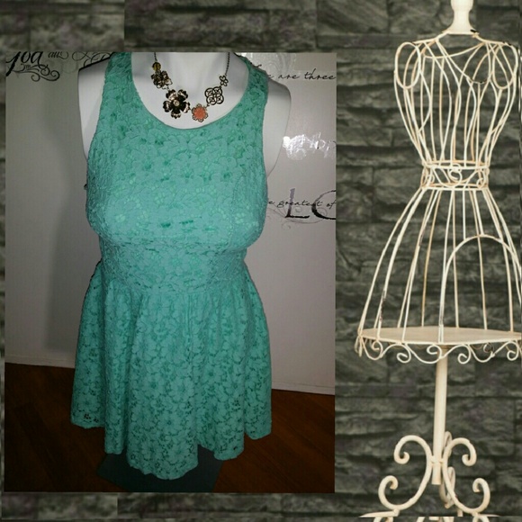 🚫Kirra blue lace open back flowing dress