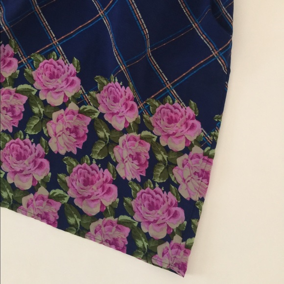 Navy floral dress - Picture 3 of 4