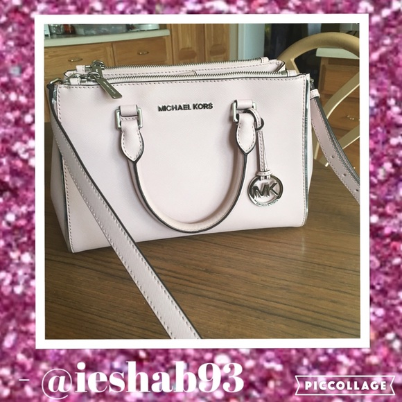 SOLD 🚫 Michael Kors Sutton