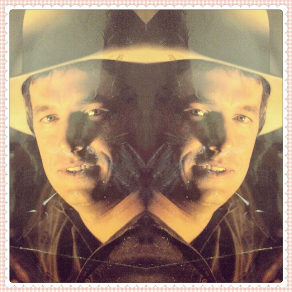 FOLLOWME Will Make Good Deals With You! - Picture 3 of 3