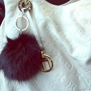 Pom Pom key chain❤️
