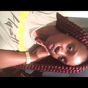 Meet your Posher, Destinee