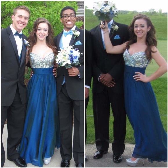 La Femme Prom Dress - Picture 3 of 4