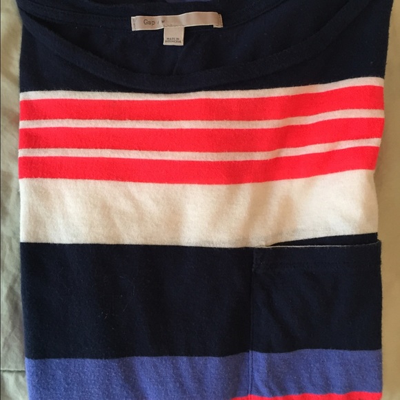 3/4 sleeve top with breast pocket - Picture 2 of 2