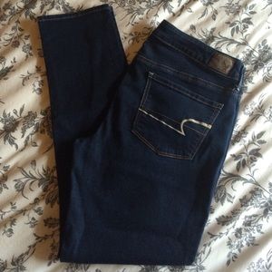 American Eagle dark wash skinny jeans