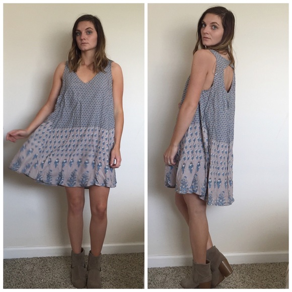 Paisley • Swing Cut Out Dress - Picture 2 of 3