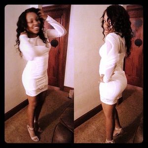 White mini body con dress 🔥🔥🔥