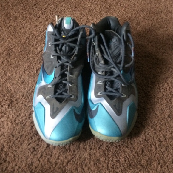 Lebron James 11 size 12