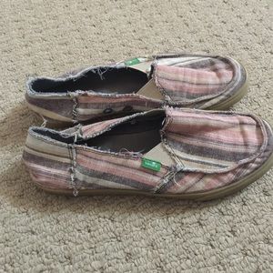 Sanuks PERFECT CONDITION